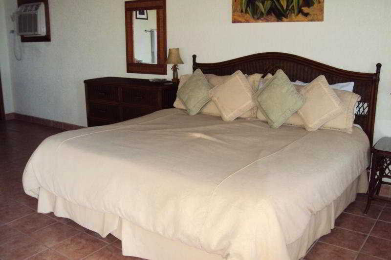 Exotic Caye Beach Resort San Pedro  Exterior photo