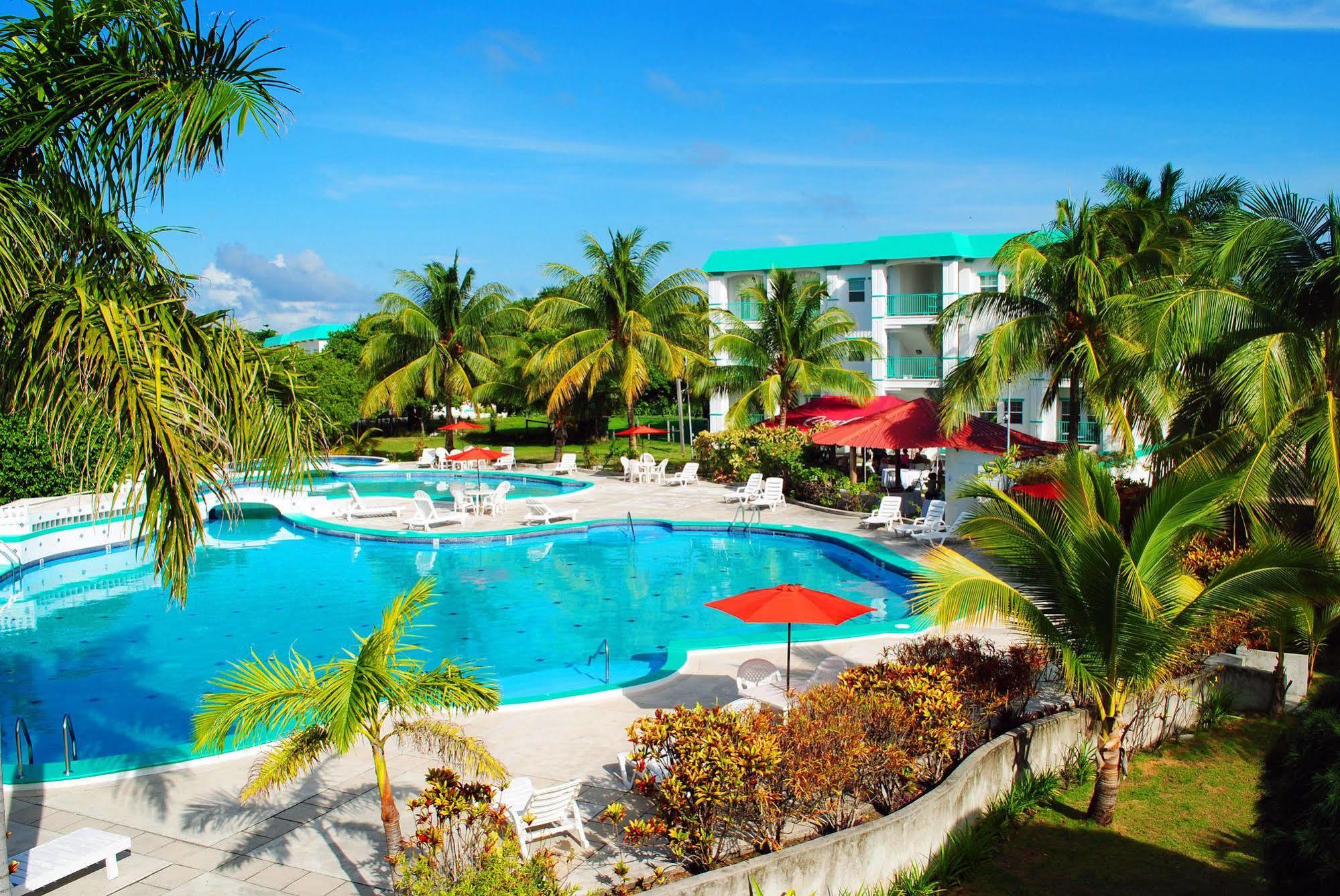 Exotic Caye Beach Resort San Pedro  Exterior photo